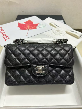 Ch*el SMALL CLASSIC HANDBAG Grained Calfskin & Silver-Tone Metal Black 5.7 × 9 × 2.3 in