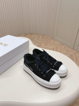 UA Walk'n'D*0r Platform Sneaker
