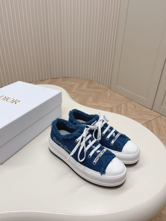 UA Walk'n'D*0r Platform Sneaker