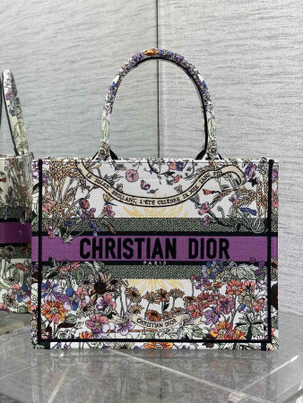 Medium D*0r Book Tote  Ecru Multicolor D*0r 4 Saisons Été Soleil Embroidery 36 x 27.5 x 16.5 cm