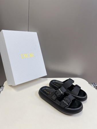 UA D*0r Slide
