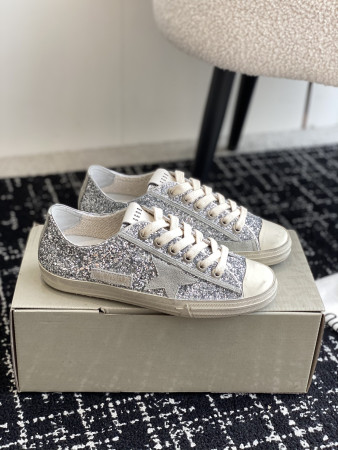 UA Golden Go*e V-STAR Sneaker