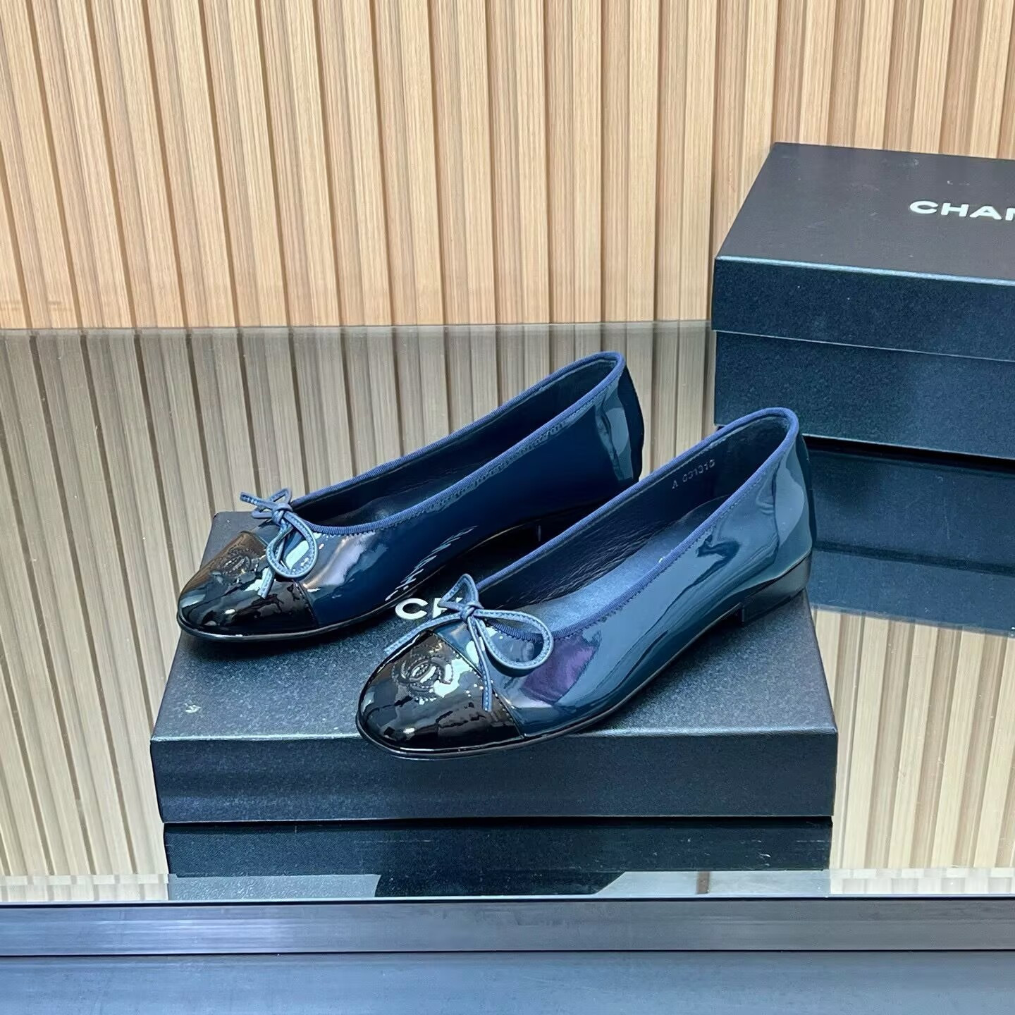 UA Ch*el Ballet flats