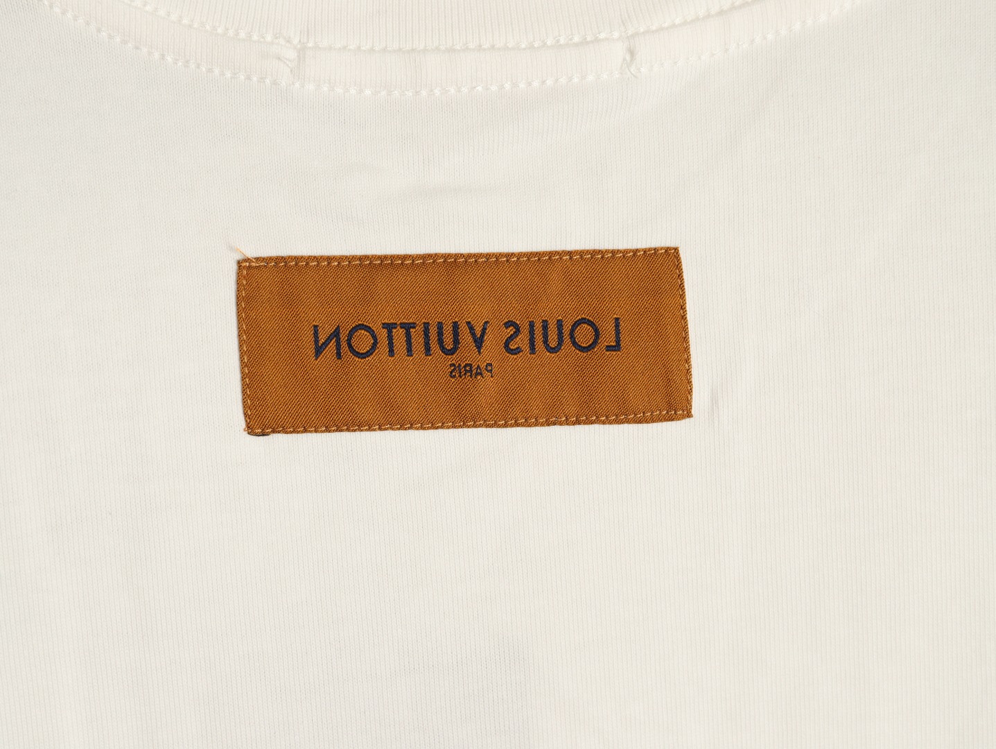 l0*is V*t0n long-sleeved t-shirt