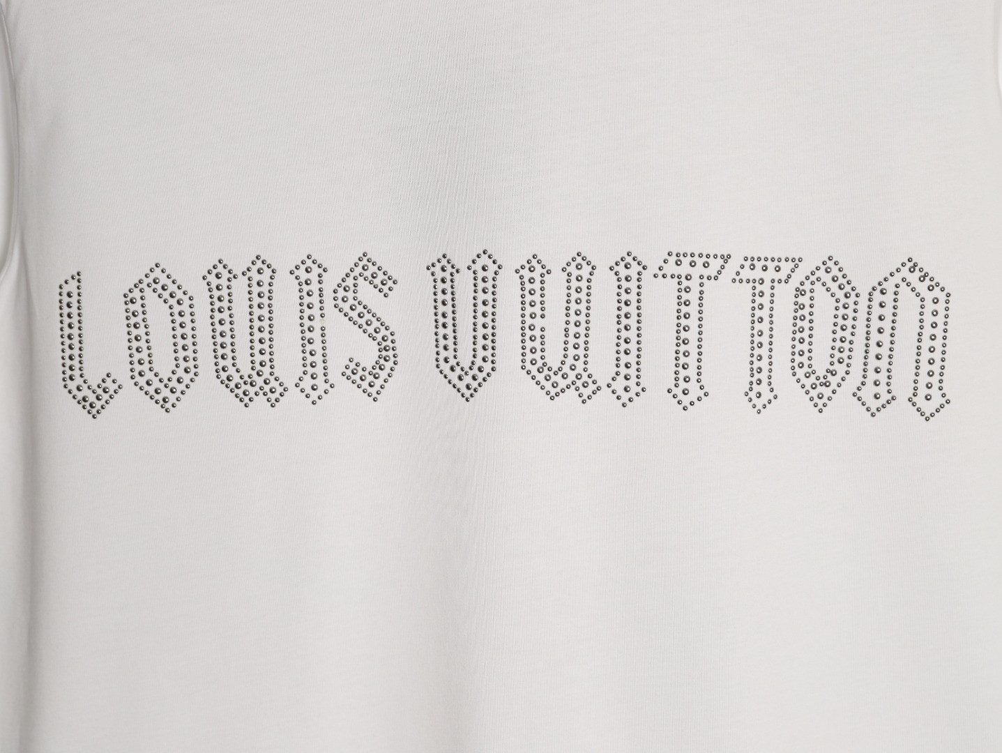 l0*is V*t0n short-sleeved t-shirt