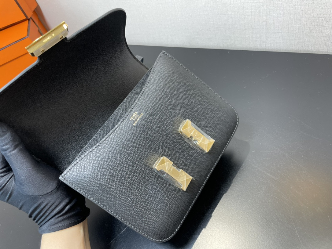 Hermès Constance 19 Epsom Gold Hardware 7.25"  x 6.25"  x 2.25"