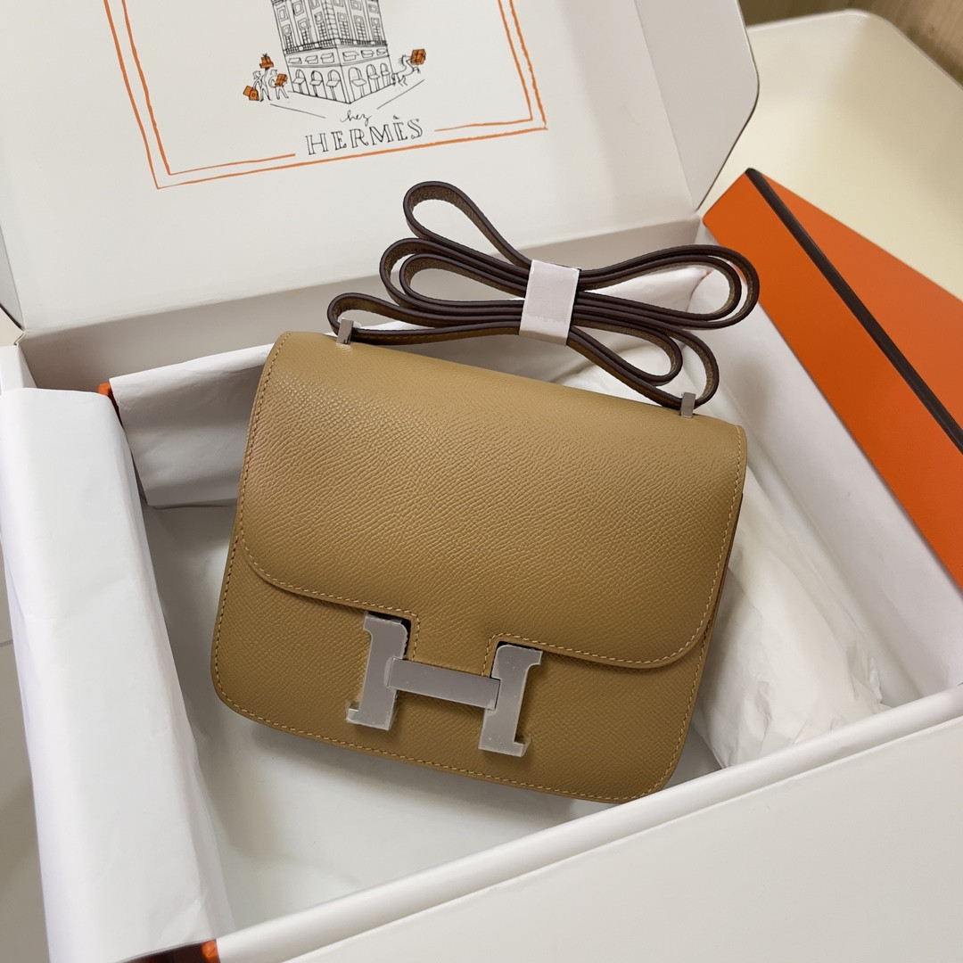 Hermès Constance 19 Epsom Silver Hardware 7.25" x 6.25" x 2.25"