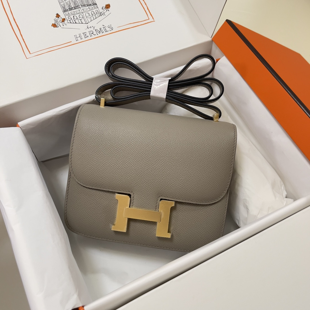Hermès Constance 19 Epsom Gold Hardware 7.25" x 6.25" x 2.25"