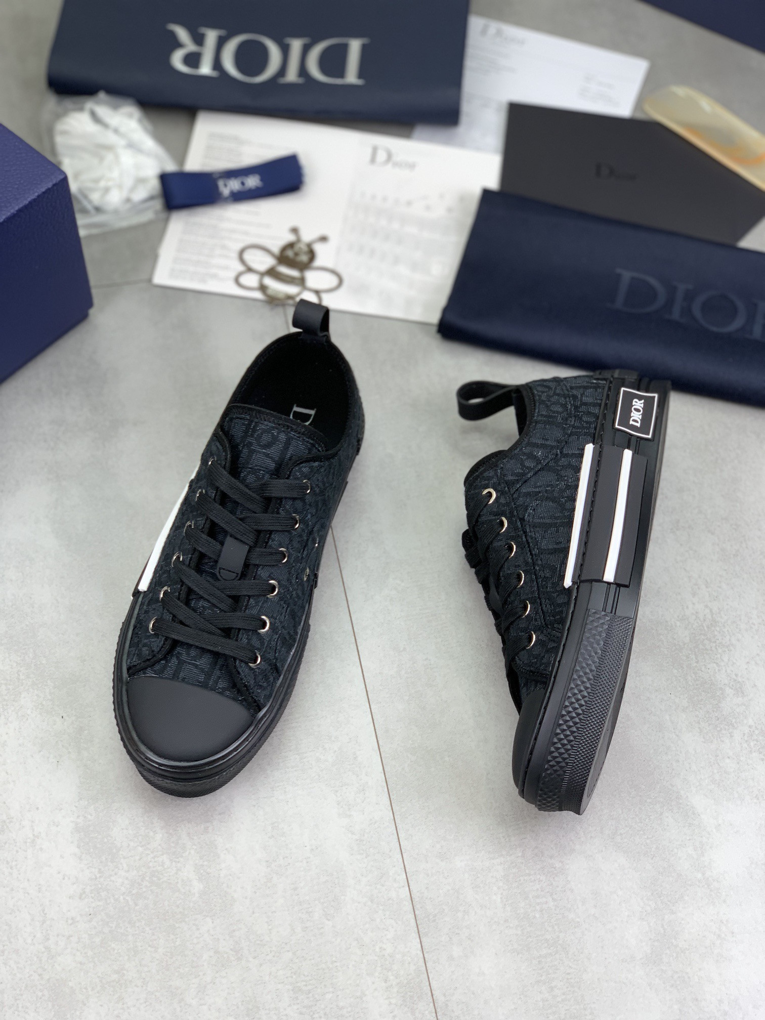 UA D*0r B23 League Low-Top Sneaker