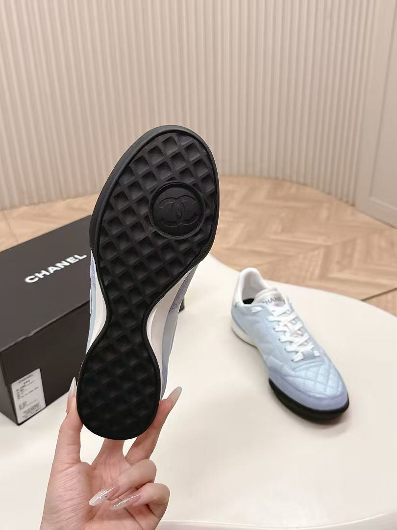UA Ch*el SNEAKER