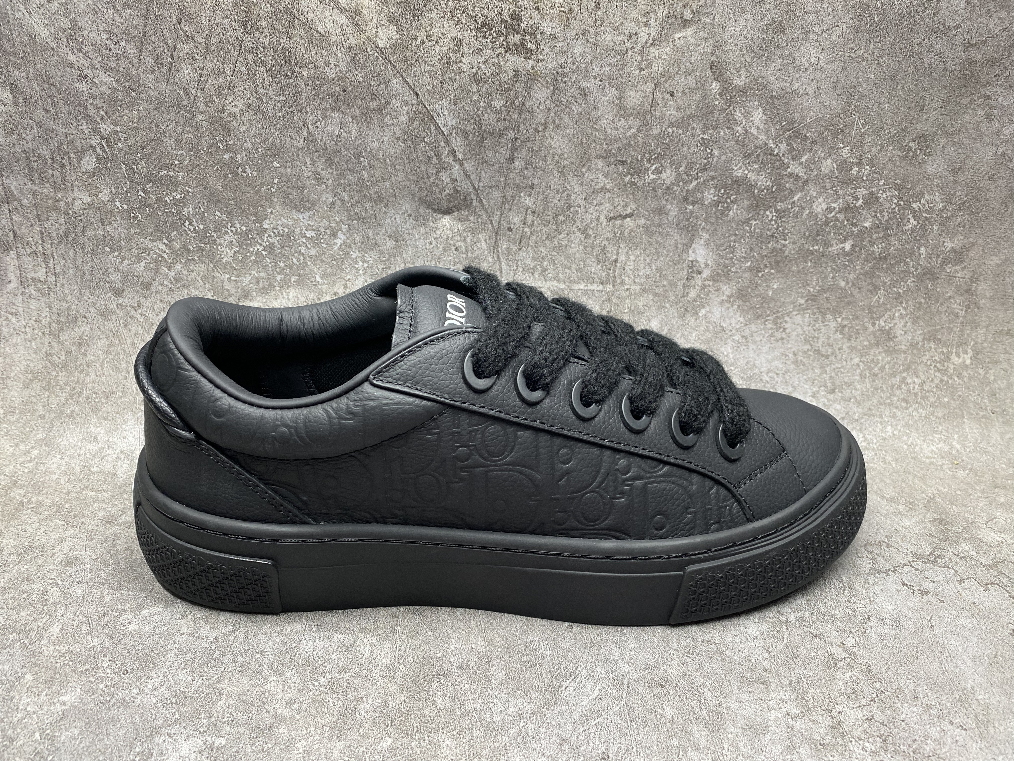UA D*0r B33 Sneaker