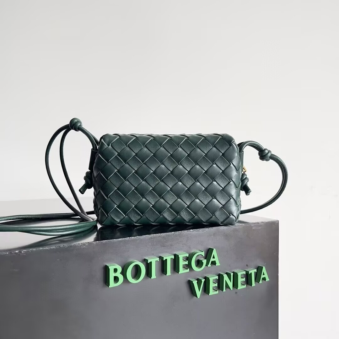Bo*te*ga Ve*ne*ta Small Loop Cross-Body Bag 17x10x6cm