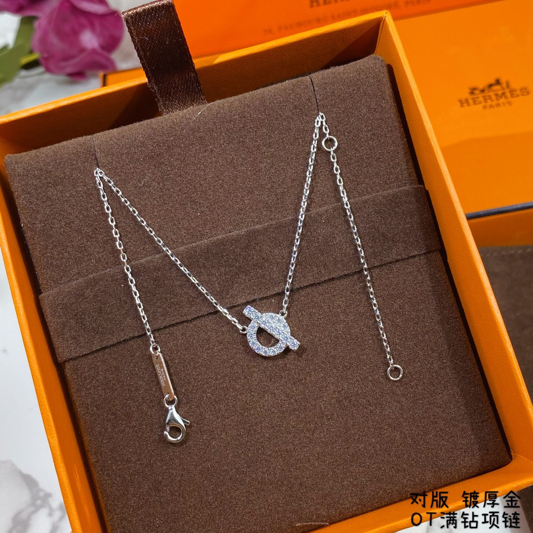 Hermès OT Clasp Necklace