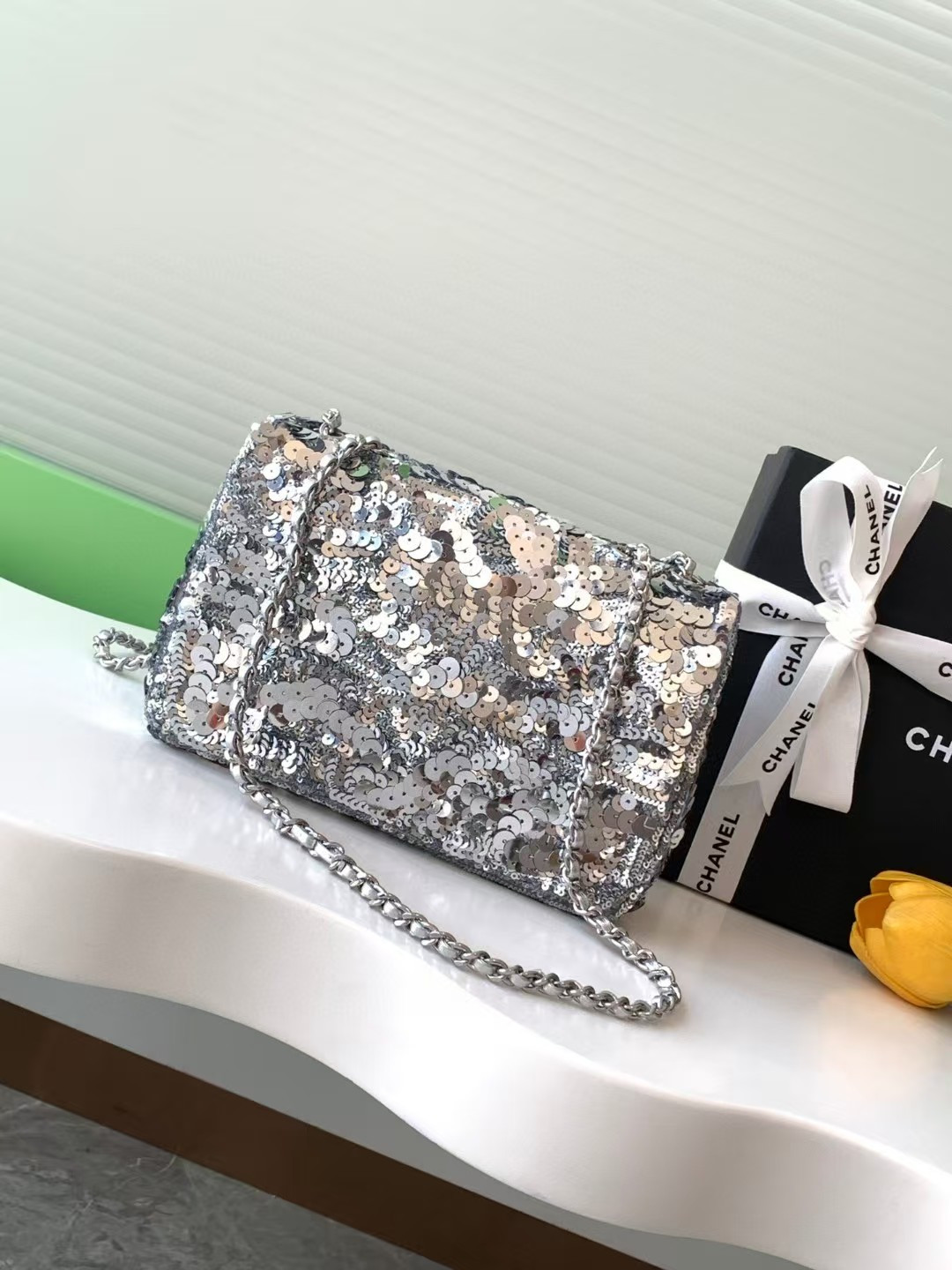 Ch*el CRUISE 25C FLAP BAG 14x21x8cm