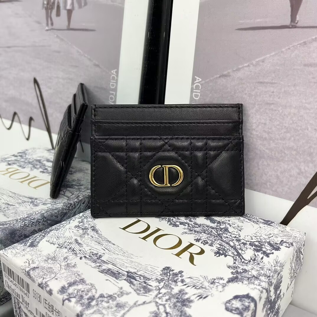 D*0r Card Holder
