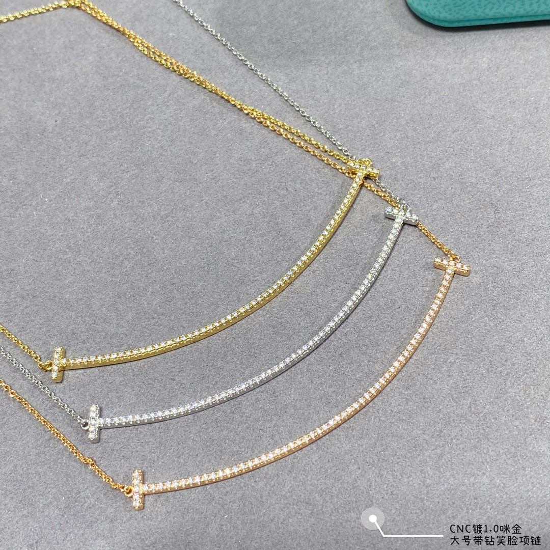 T*f*ny & Co. Large Smile With diamond Necklace