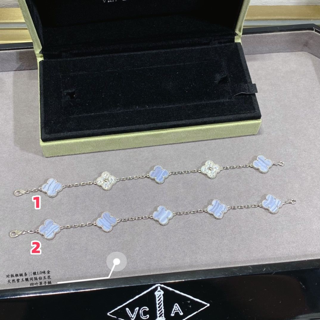 V*N CL*F & Arpels Natural purple chalcedony interval diamond five-flower four-leaf clover Bracelet