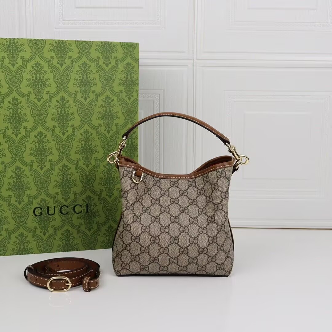 G*u*i GG Emblem Small Bucket Bag 19x18x11cm