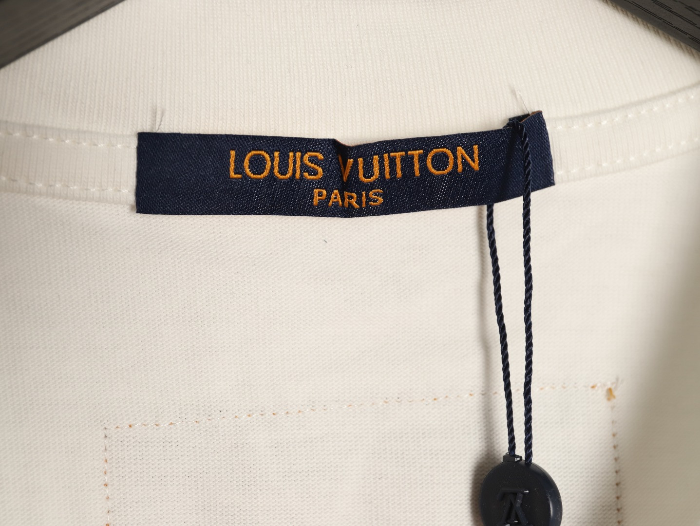l0*is V*t0n long-sleeved t-shirt