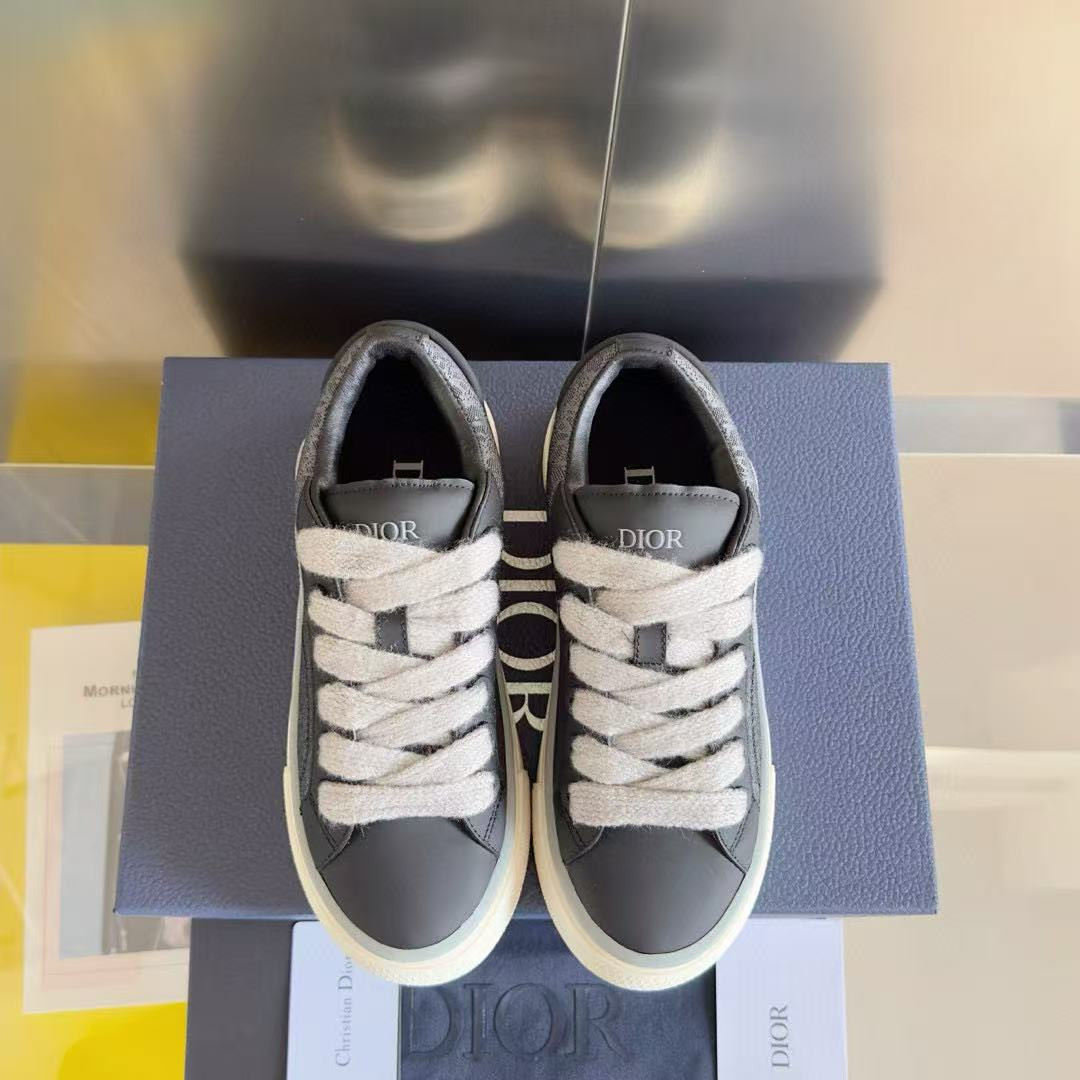 UA D*0r B33 Sneaker