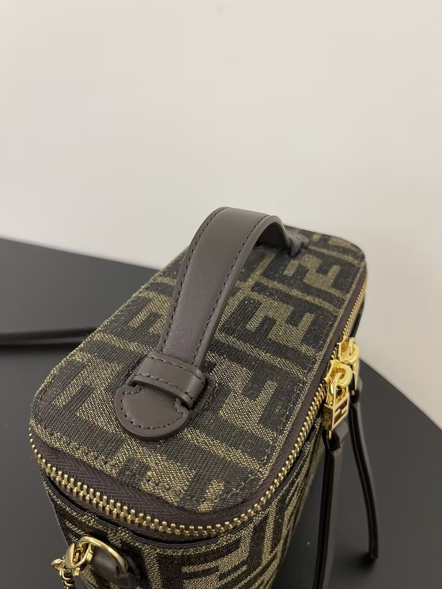 F**di vanity mini handbag 16x8x11cm