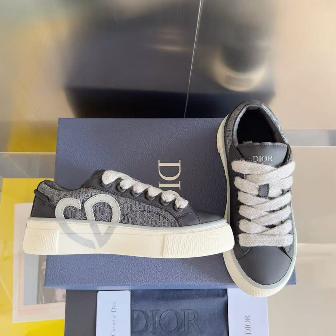 UA D*0r B33 Sneaker