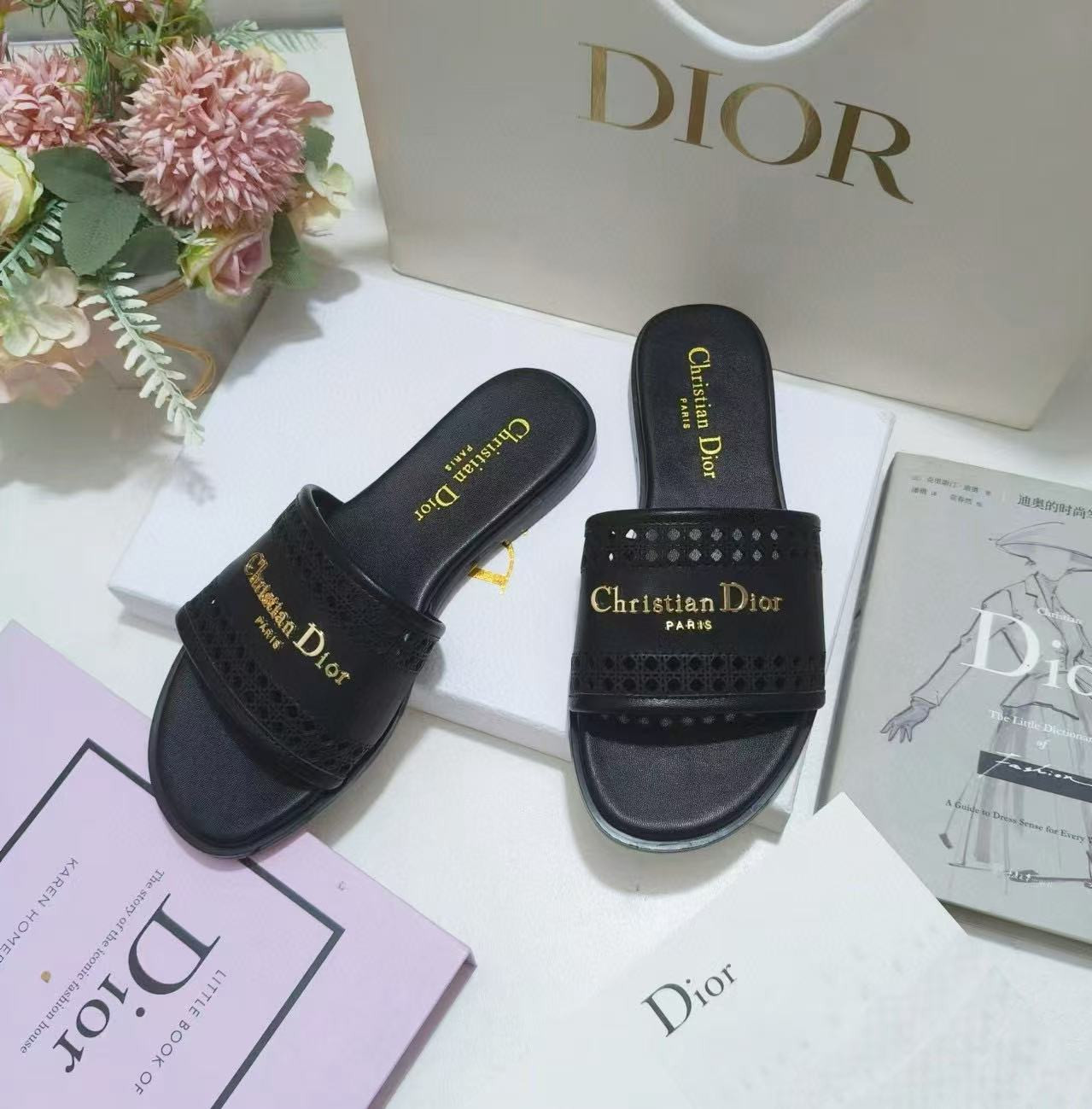 UA D*0r D-Lane Slide Black Calfskin with Openwork Microcannage Motif