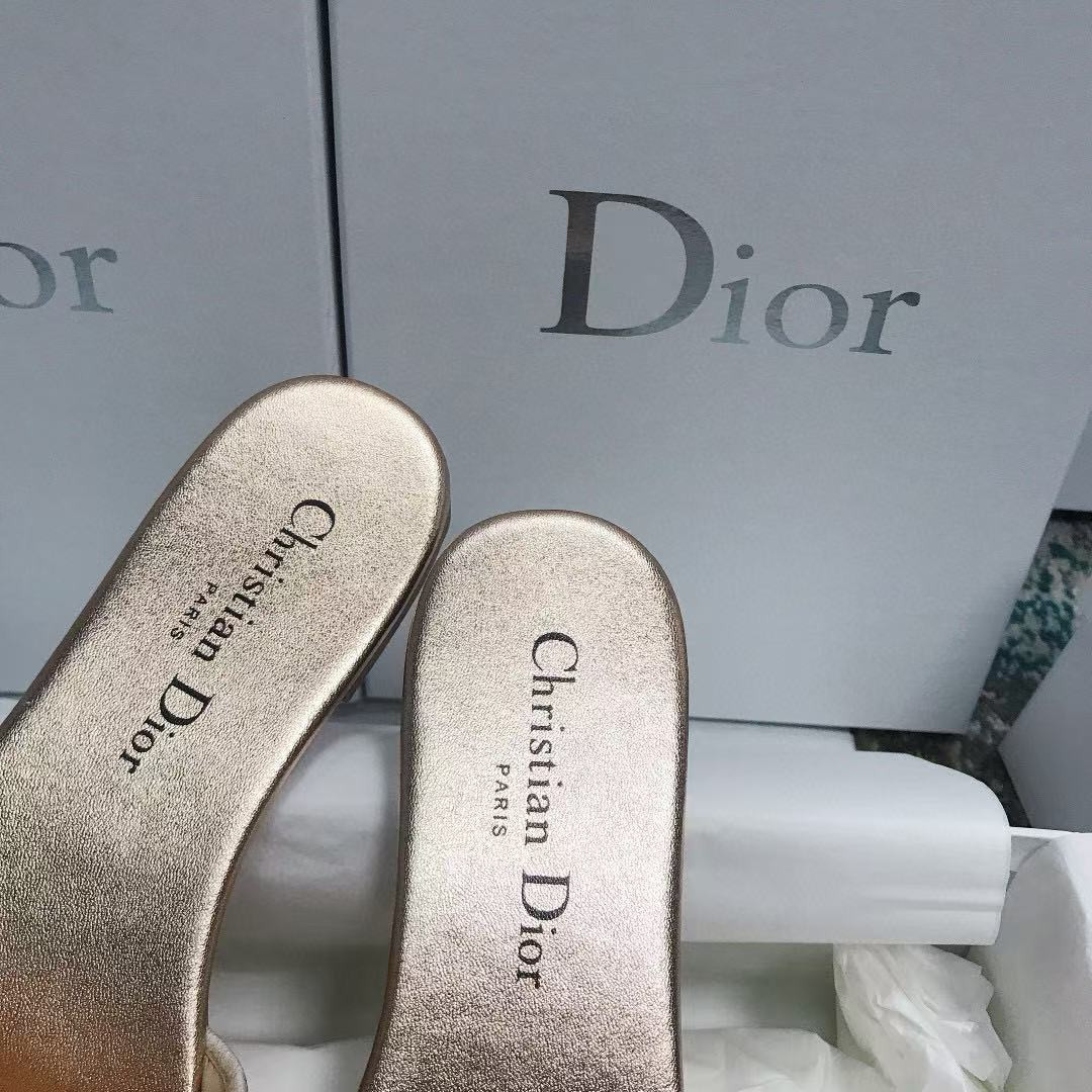 UA D*0r Dway Slide