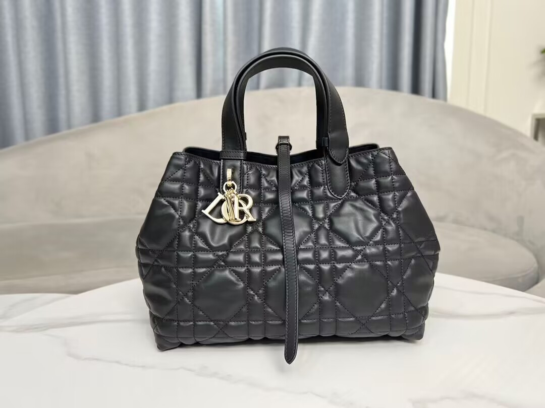 D*0r Toujours Bag Medium Black 11 x 8.5 x 6.5 inches
