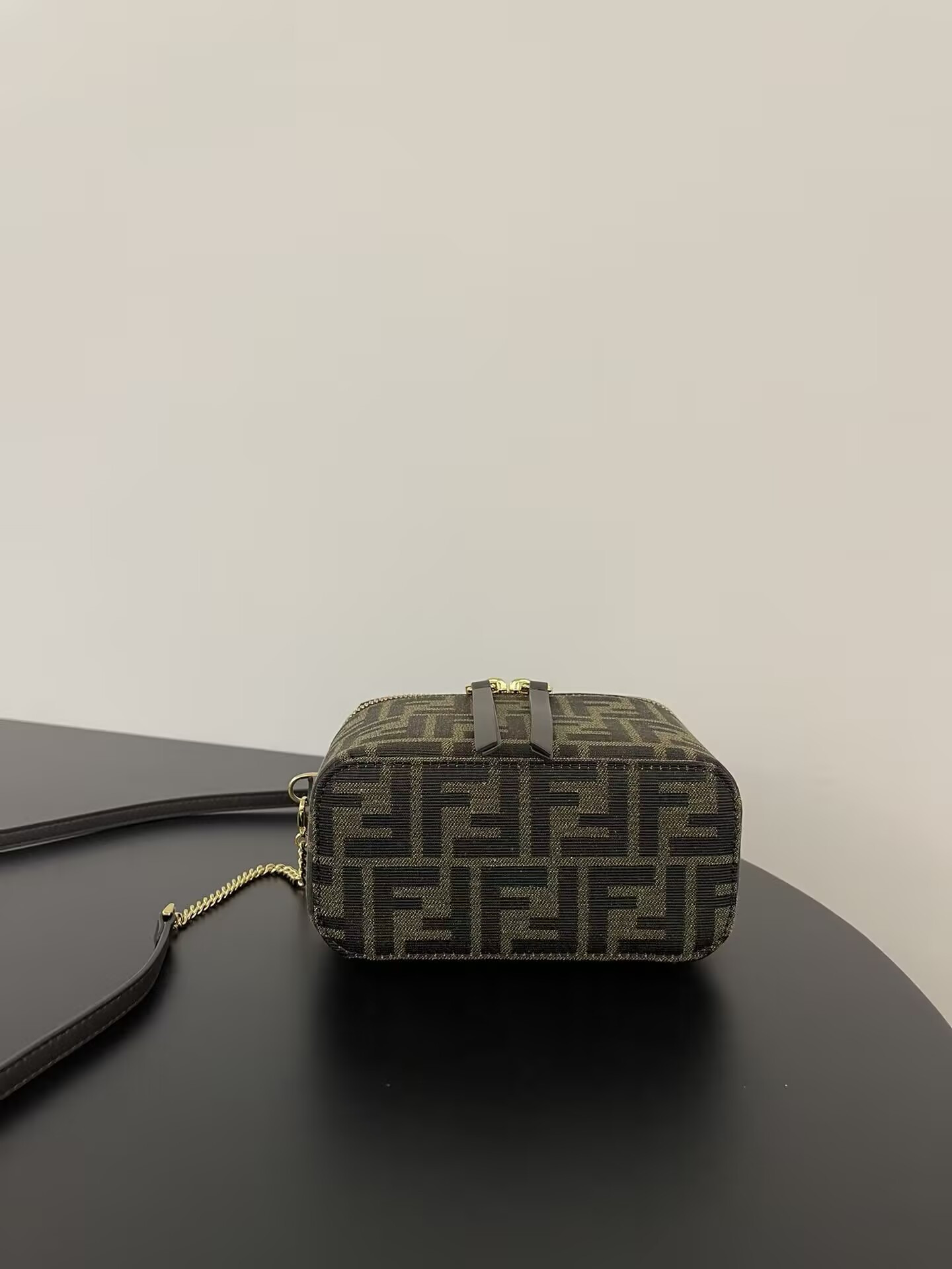 F**di vanity mini handbag 16x8x11cm