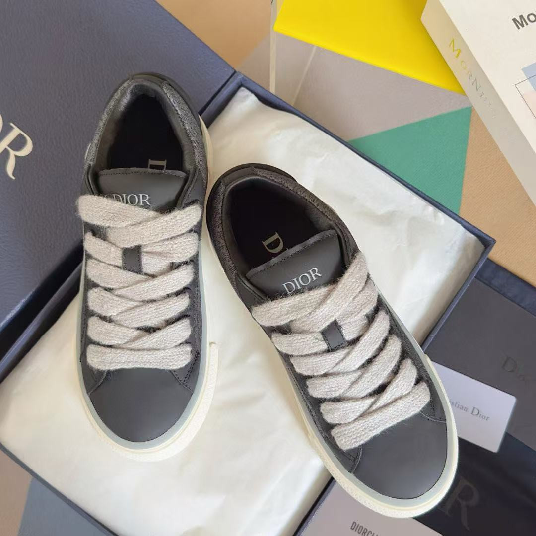 UA D*0r B33 Sneaker