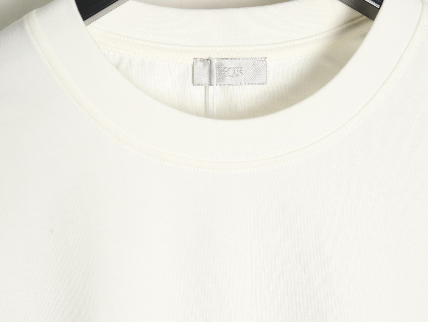 D*or long-sleeved t-shirt