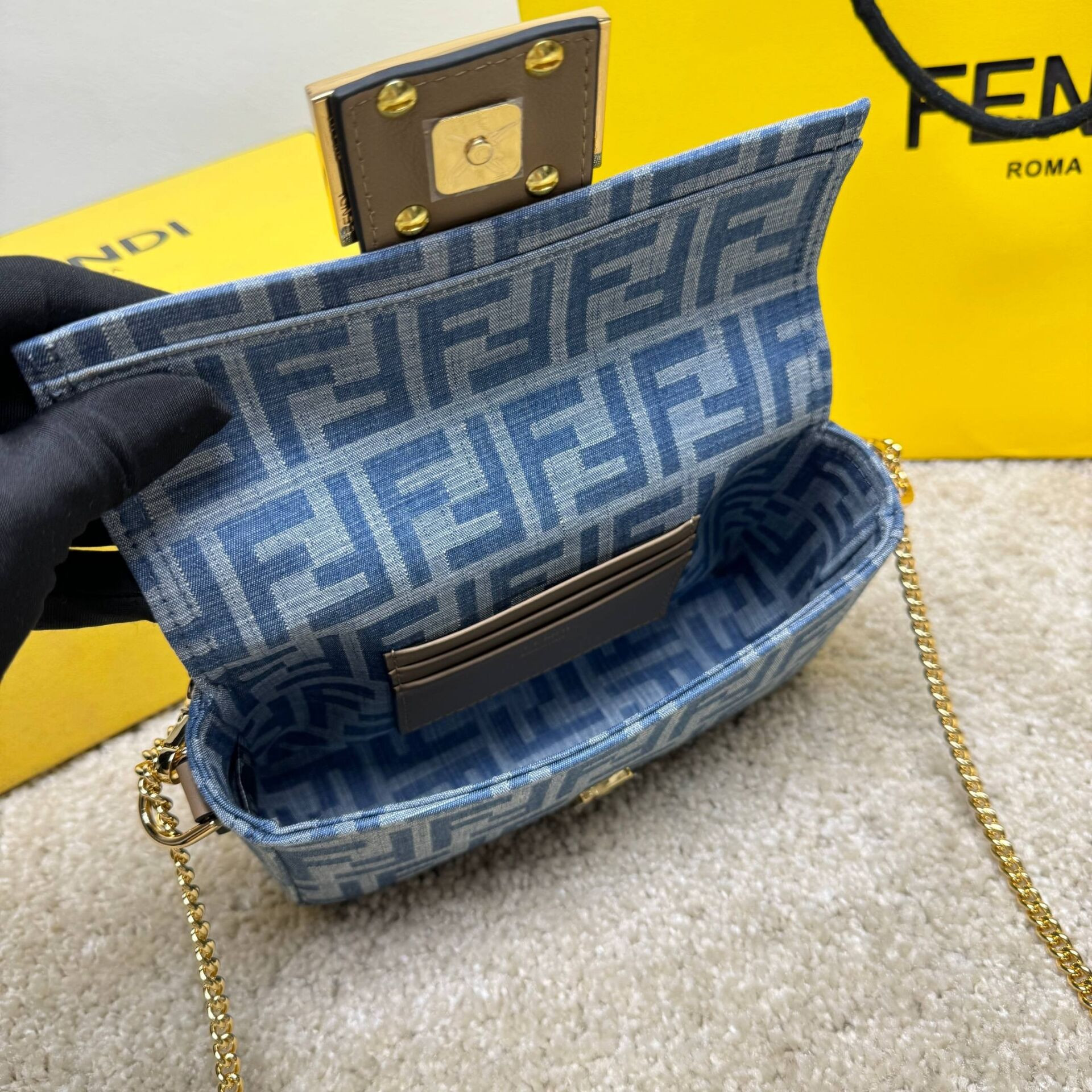 f**di mini baguette De*1m 20x13x5cm