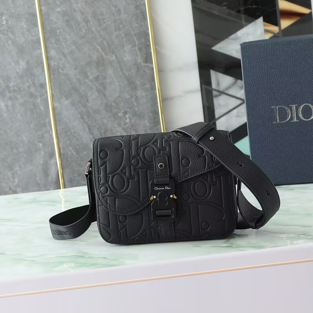D*0r Small Saddle Messenger Bag With Flap 23x18x6cm