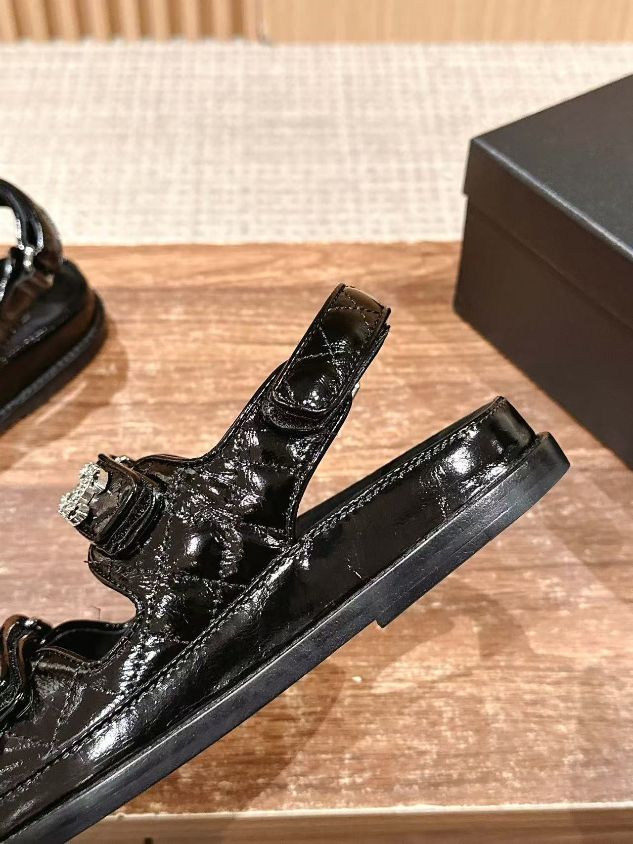 UA Ch*el Slides