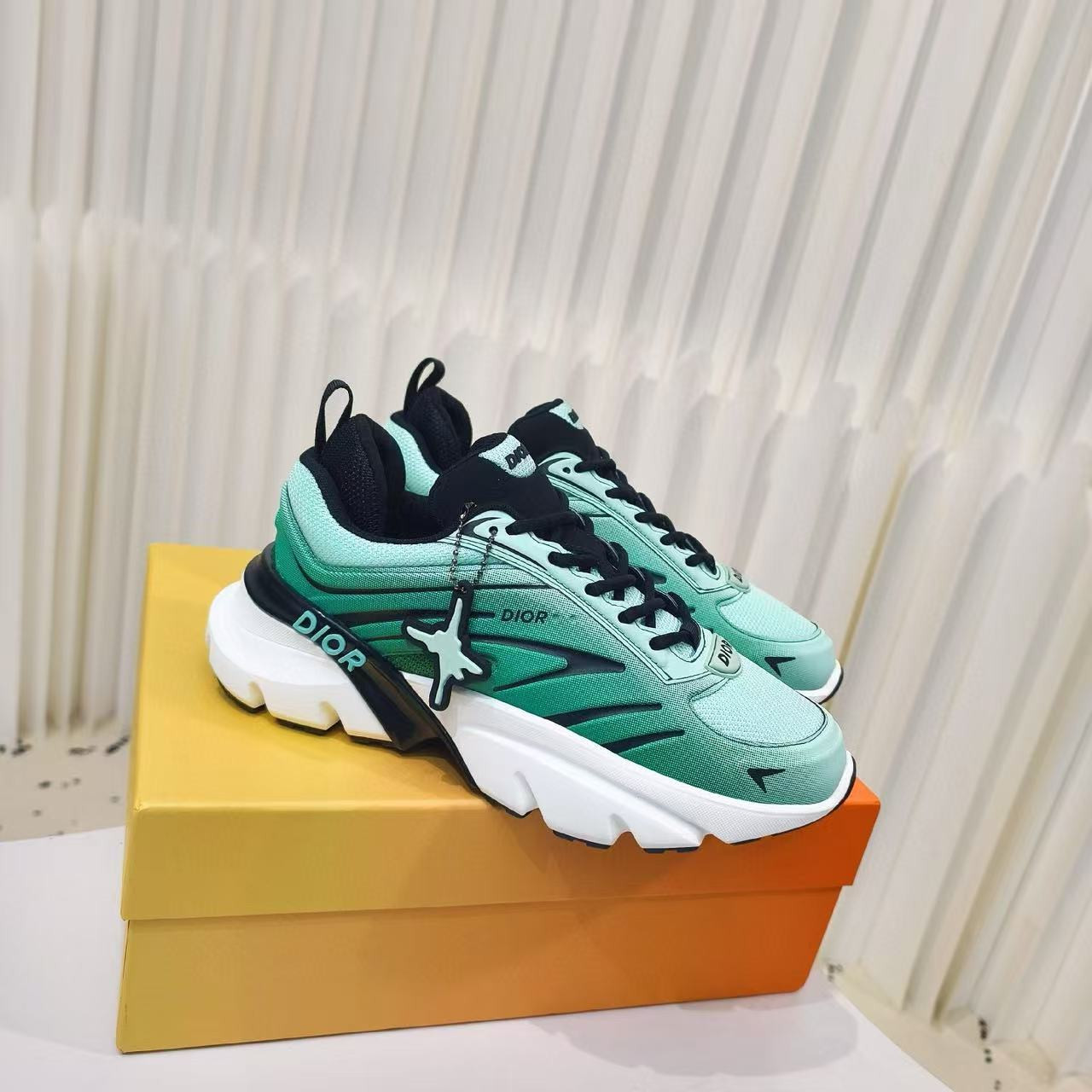 UA D*0r Sneaker