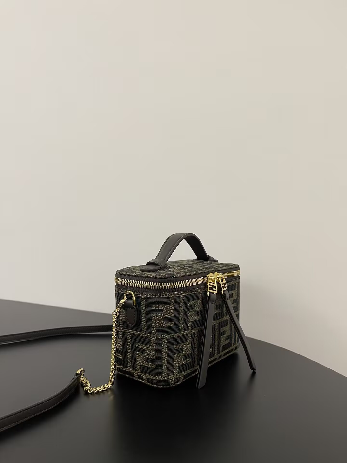 F**di vanity mini handbag 16x8x11cm