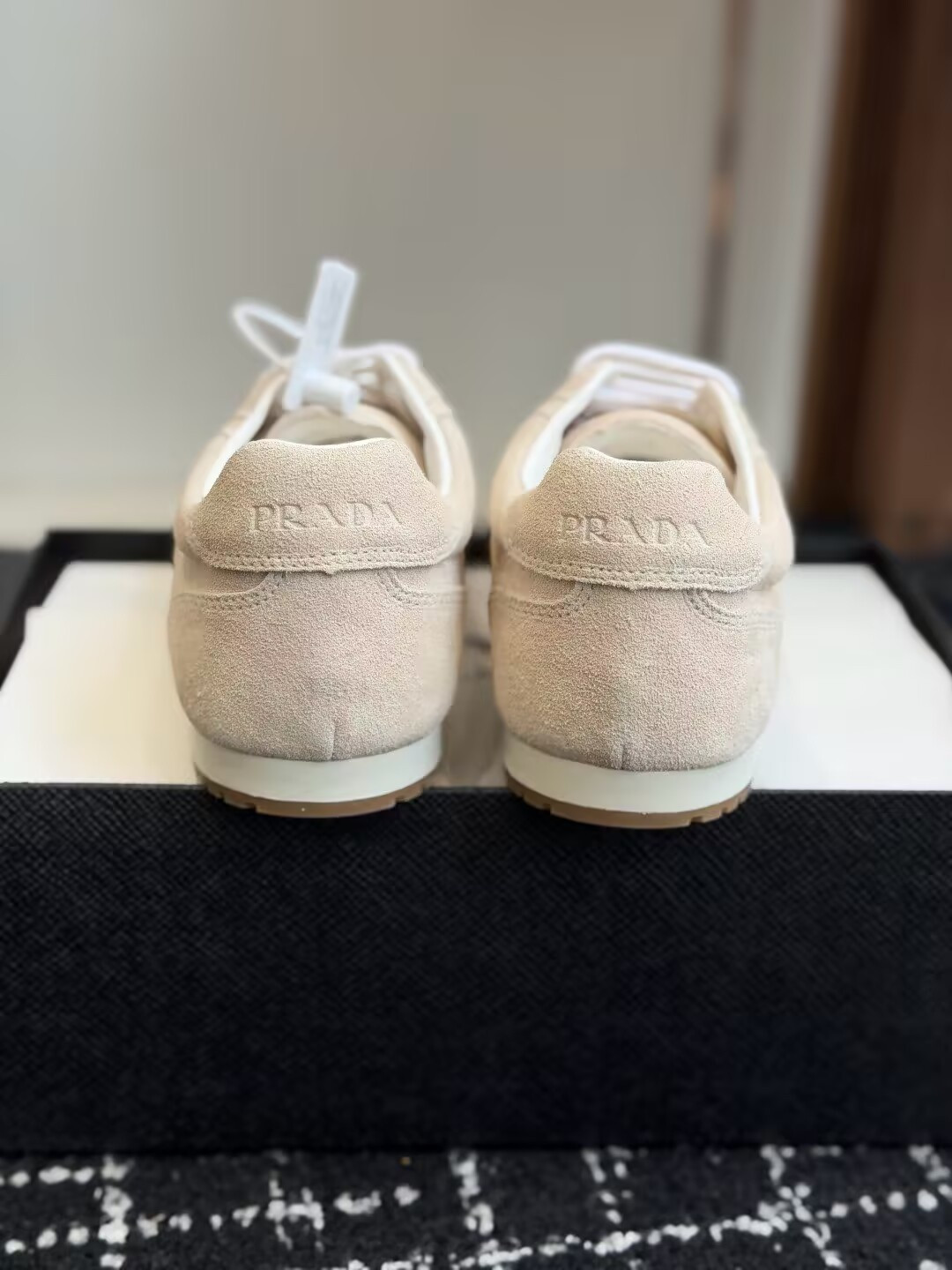 ua Pra*a sneakers