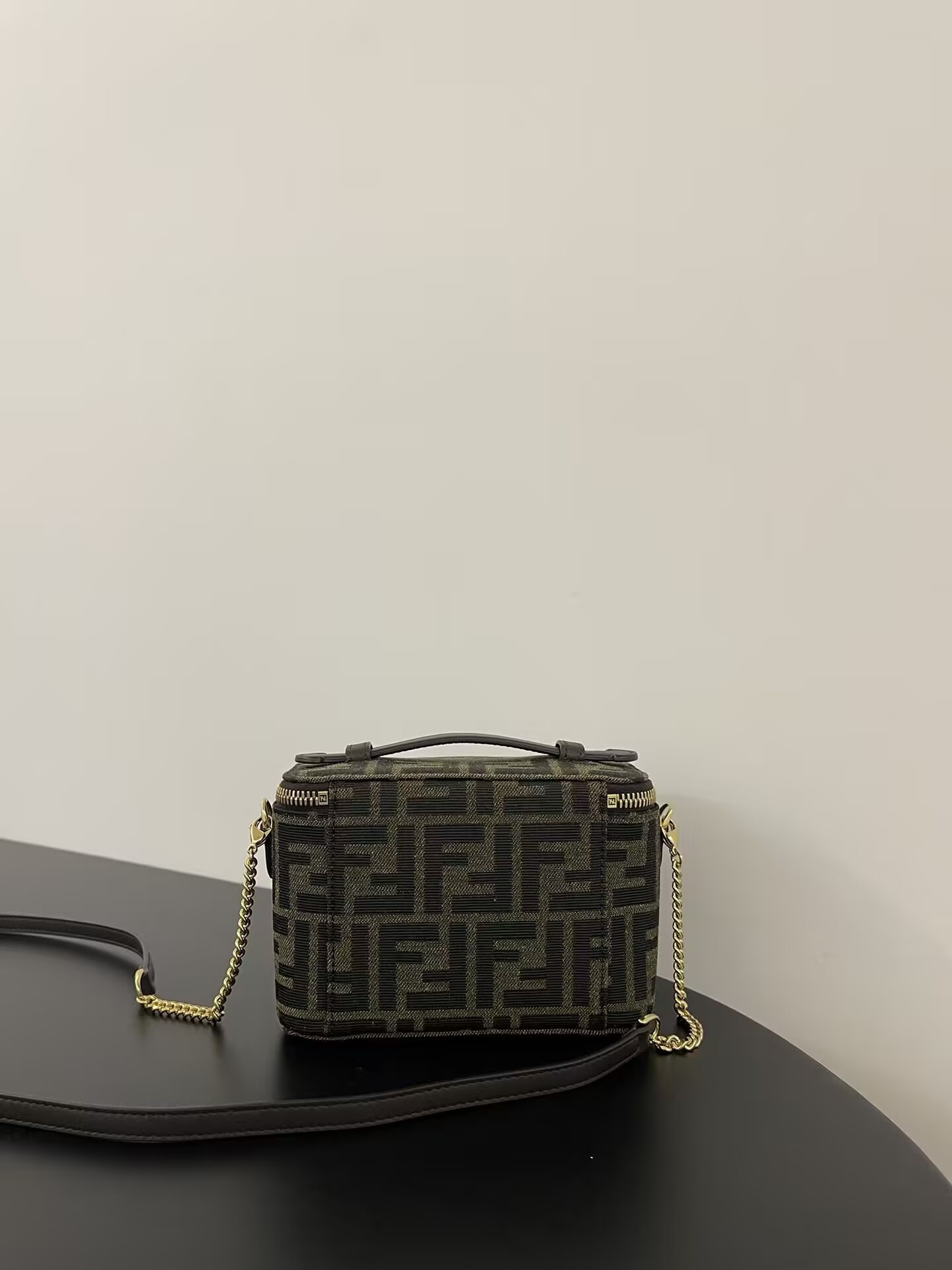 F**di vanity mini handbag 16x8x11cm