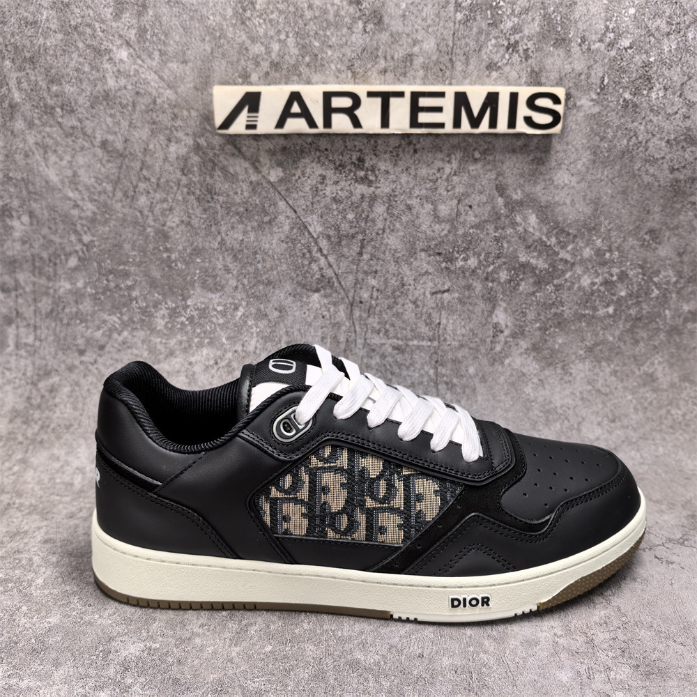 UA D*0r Sneaker