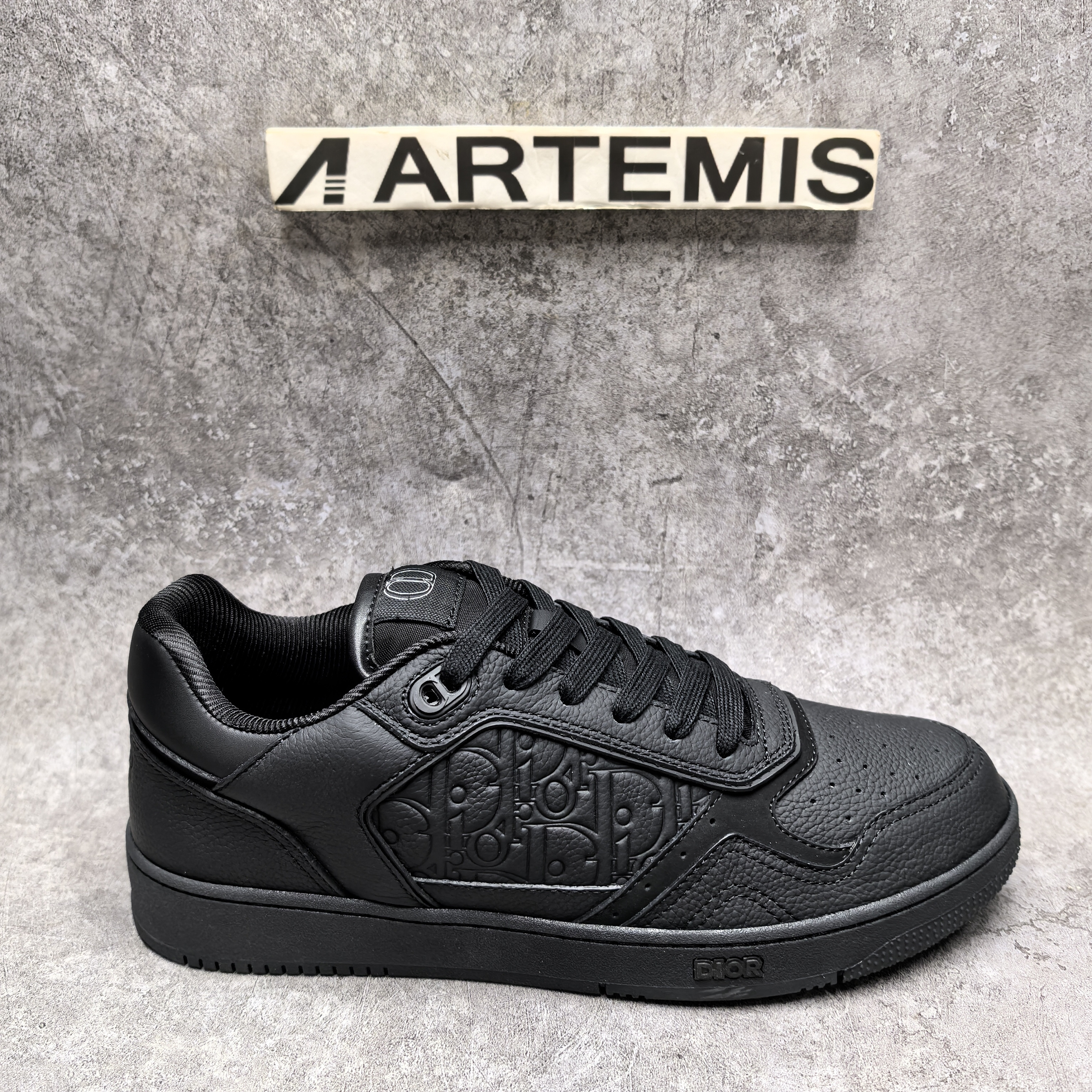 UA D*0r Sneaker