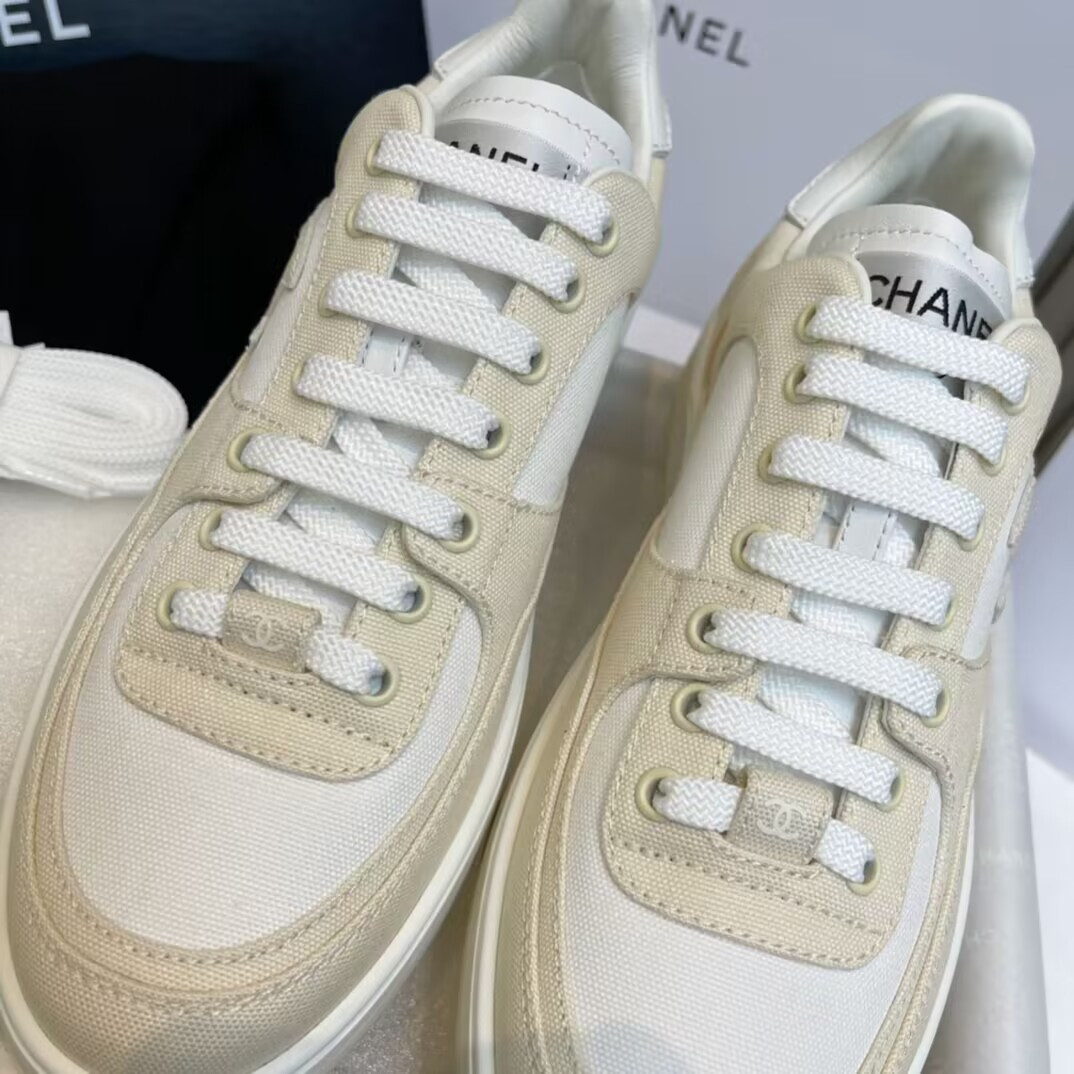 UA Ch*el SNEAKER