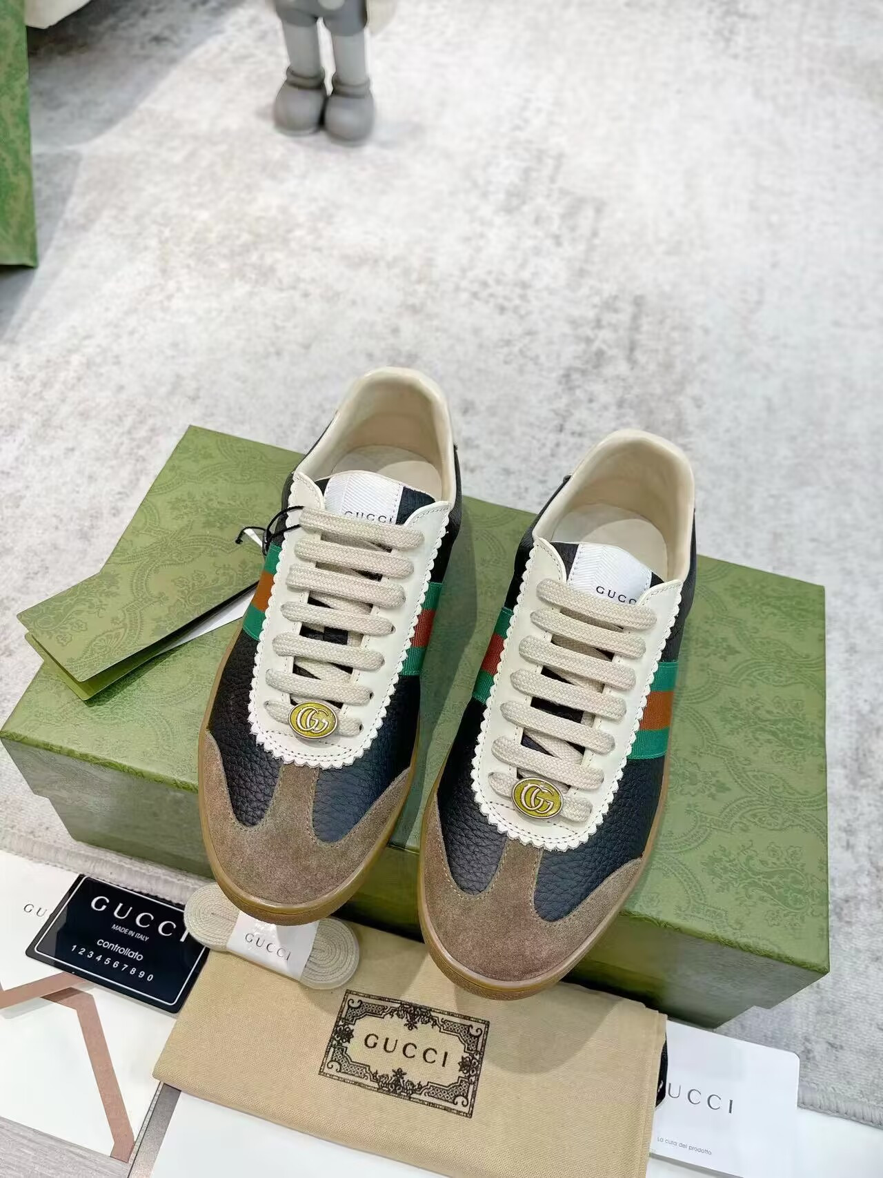 UA G*u*i G74 Web Sneaker