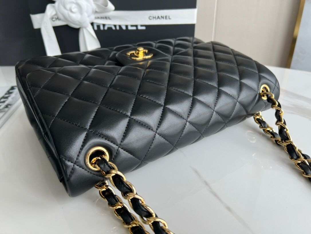Ch*el Classic Flap Jumbo 30cm CF shiny black 7.6 × 11.7 × 3.9 in