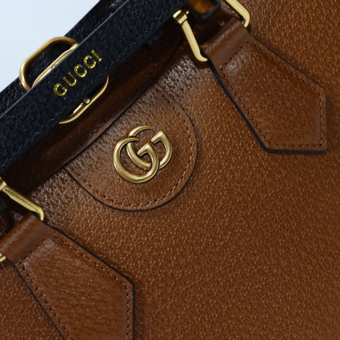 G*u*i Diana Tote Bag 27x24x11cm