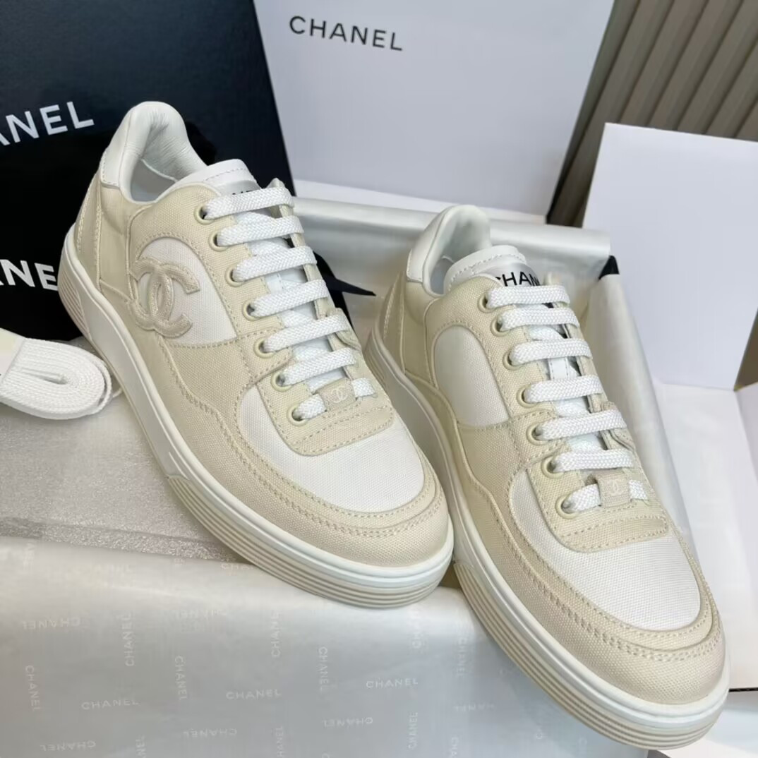 UA Ch*el SNEAKER