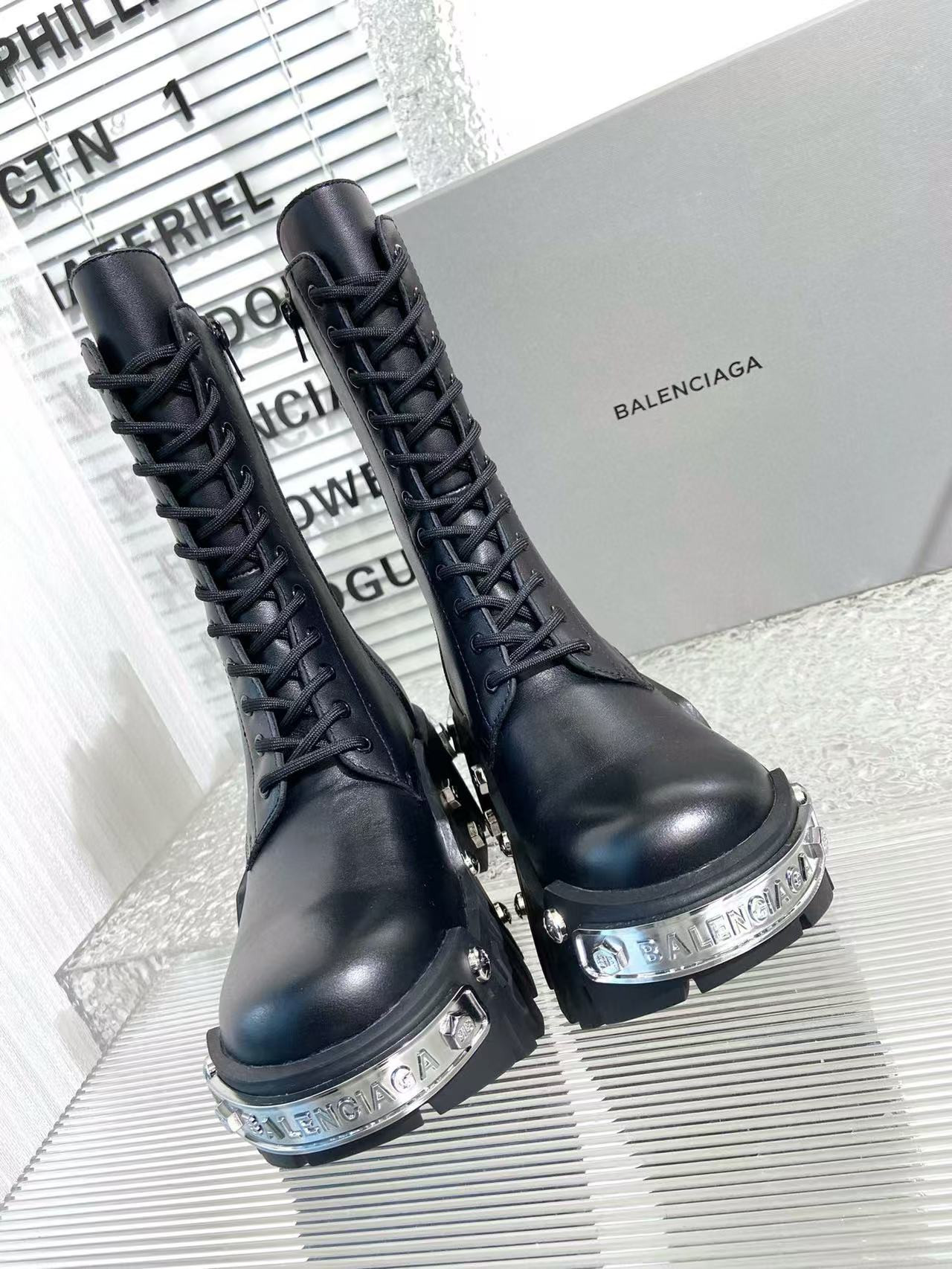 UA Ba*len*cia*ga Boots
