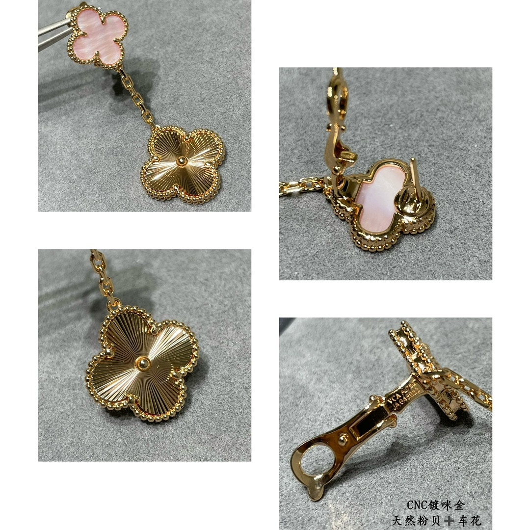 V*N CL*F & arpels two flower four leaf clover earrings(no refund or exchange)