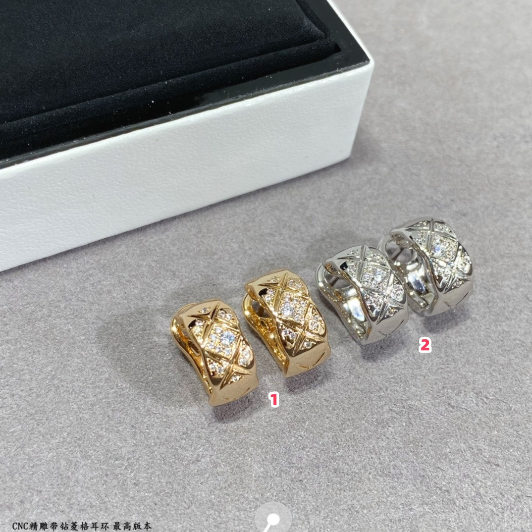 Ch*el Carved diamond with diamond Earrings