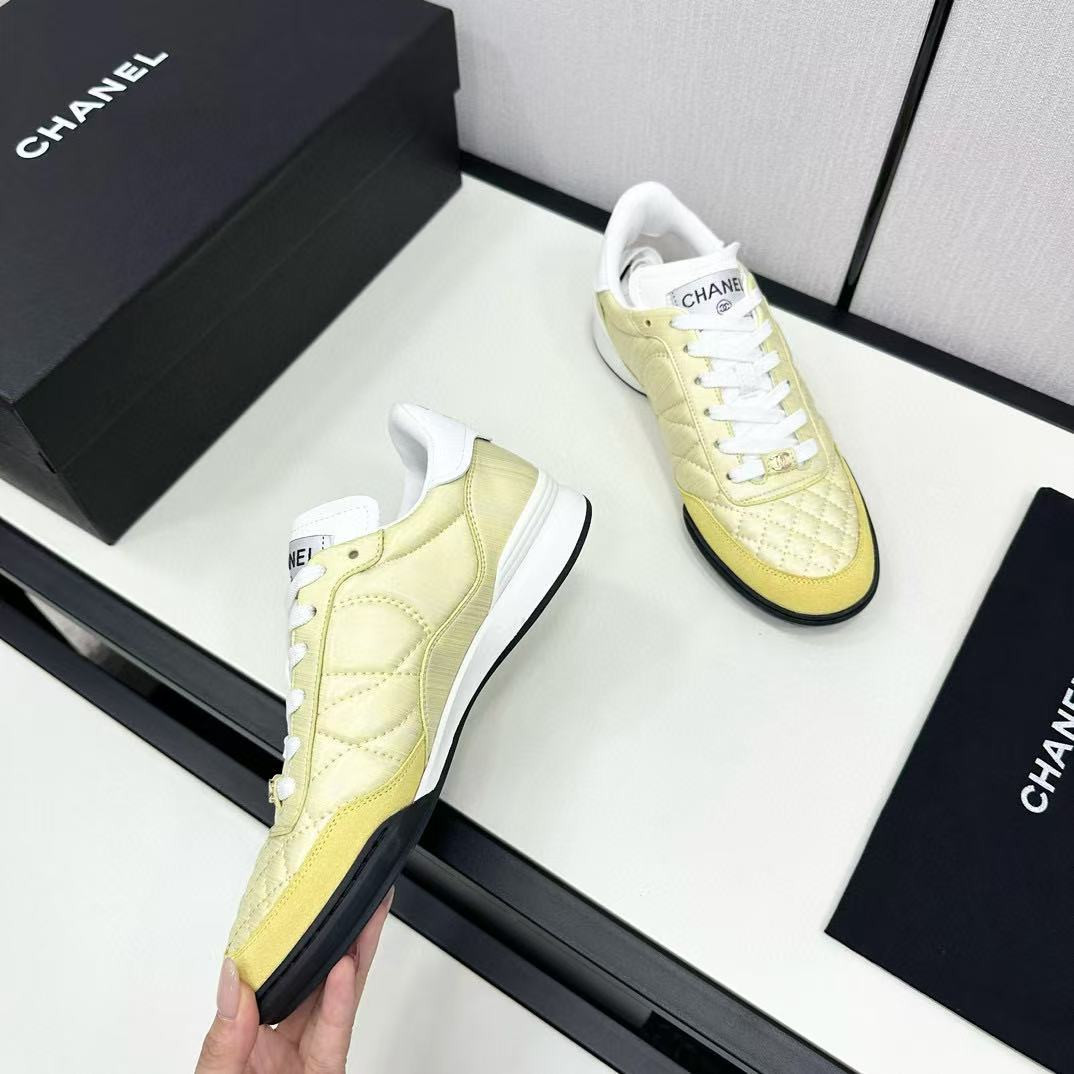 UA Ch*el SNEAKER